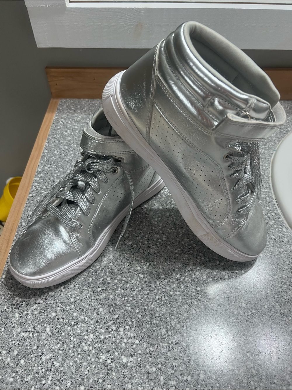 Silver High-Top Women's hip-hop Sneakers - Stylish Metallic Casual Shoes